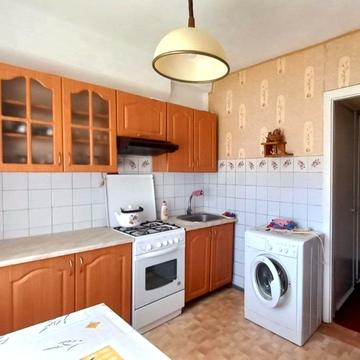 Оболонський просп., 7