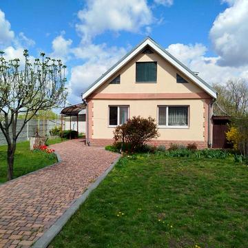 Клубна вул., 22