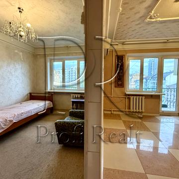 Саксаганського вул., 88