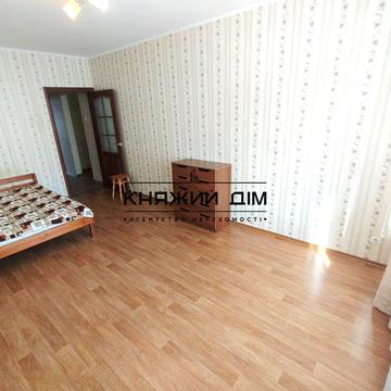 Софії Русової вул., 3