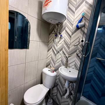 Яворницького вул. (Комсомольський), 24