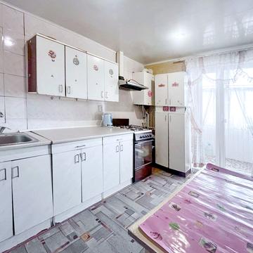 Богдана Хмельницького вул., 2