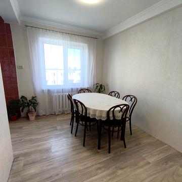 Богдана Хмельницького вул., 19