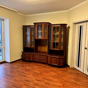 Володимира Вернадського вул., 42