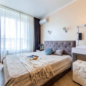 Олени Теліги вул., 25