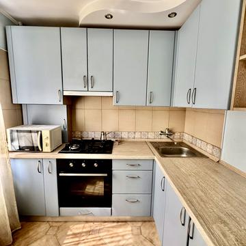 Привокзальна вул., 12