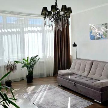 Юрія Кондратюка вул., 3