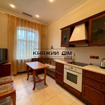 Генерала Генадія Воробйова вул. (Курська), 3