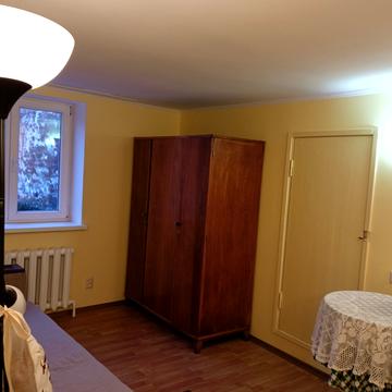 Вячеслава Липинського вул. (), 5