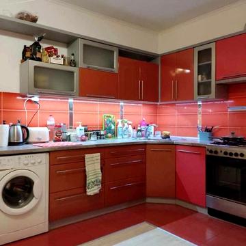 Володимира Вернадського вул., 42