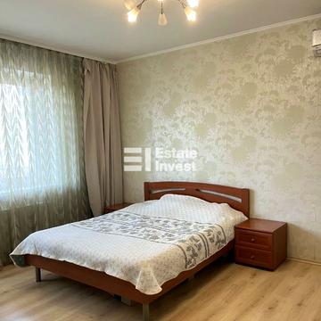 Підлісна вул., 1а