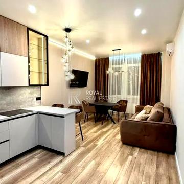 Вишгородська вул., 45