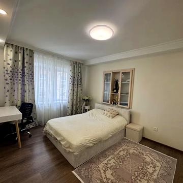 Златопільська вул., 4