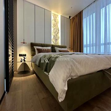 Причальна вул., 10