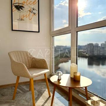 Ревуцького вул., 40-Г