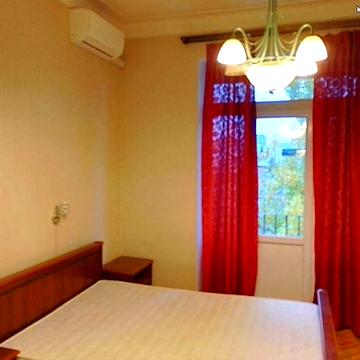 Миколи Міхновського бульв. (Дружби народів), 13