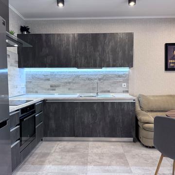 Андрія Аболмасова вул. (Панельна), 4