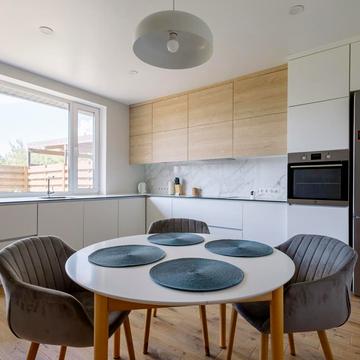 Польова вул., 1