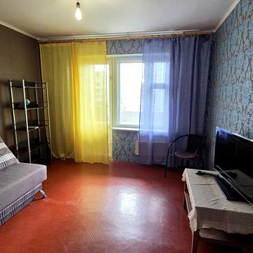 Полярна вул., 6