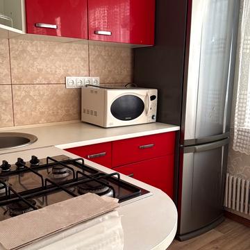 Нескорених вул. (Героїв Праці), 20б