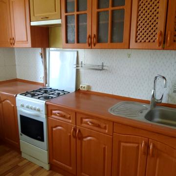 Андрія Мельника вул., 12