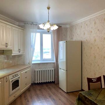 Богдана Хмельницького бульв., 4