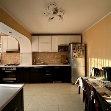 Центральна вул., 36