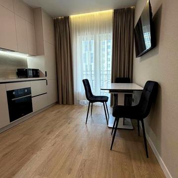 Краснова вул., 1-Б