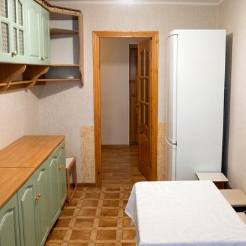 Андрія Первозванного вул. (Стахурського), 38