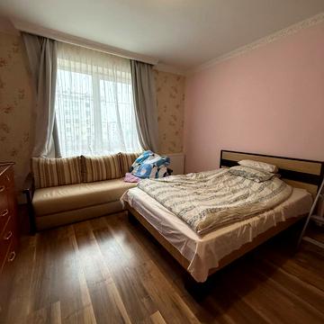 Винна Гора вул., 10