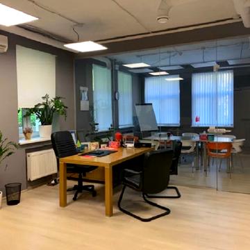 Воздвиженська вул., 45