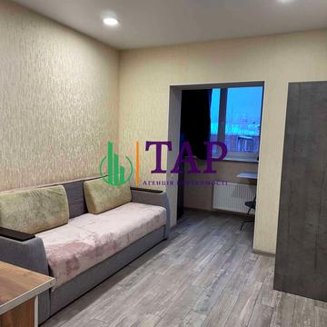 Ахієзерів вул. (Халтуріна), 10