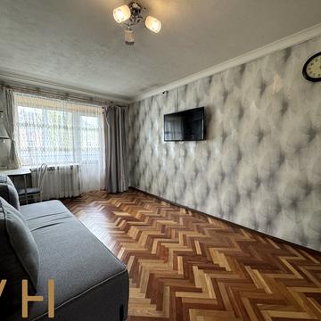 Борщагівська вул., 212