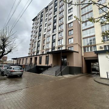 Чорновола вул., (Будинок 2)