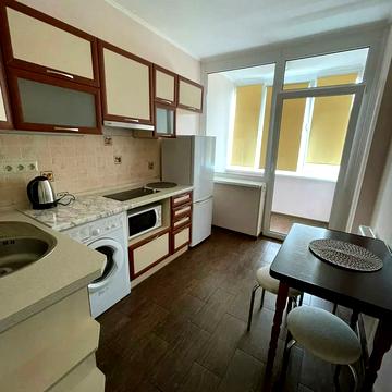 Богатирська вул., 6-А