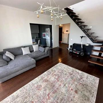 Гетьмана Івана Мазепи вул. (Топольна), 1