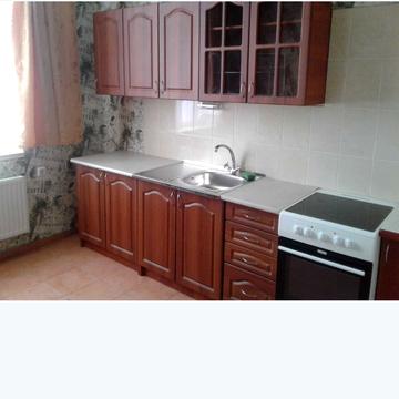 Михайла Грушевського вул., 2