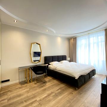 Мечникова вул. (Кловський), 11