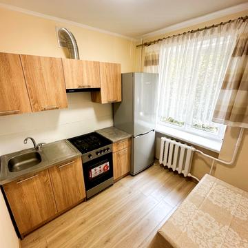 Князя Острозького вул., 18