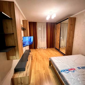 Європейська вул. (Жовтнева), 32