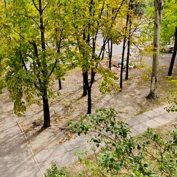 Героїв просп., 12