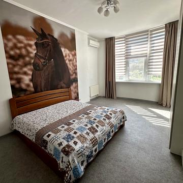 Григорія Сковороди вул., 1