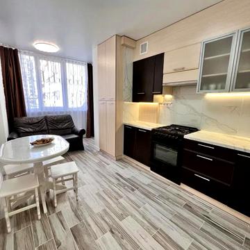 Трускавецька вул., (Будинок Б)