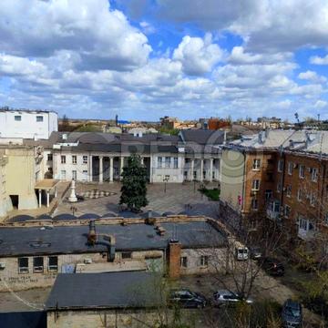 Олександра Поля вул. (Жовтнева), 1