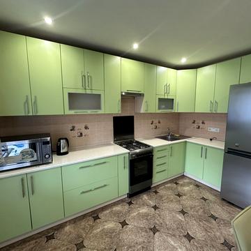 Яреми вул., 8