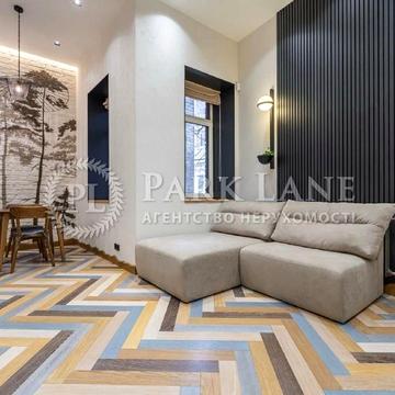 Михайлівська вул., 6