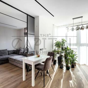 Микільсько-Слобідська вул., 10