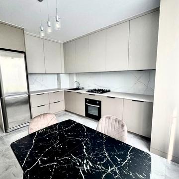 Джона Ленона вул., 41