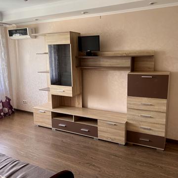 Дніпровська набережна вул., 9-А