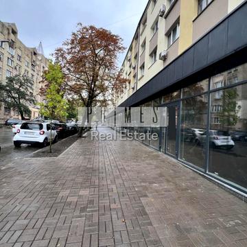 Юрківська вул., 18